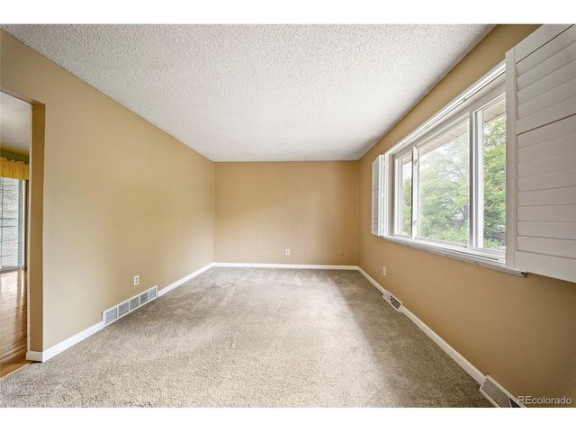 1115 Ouray St, Aurora, CO 80011