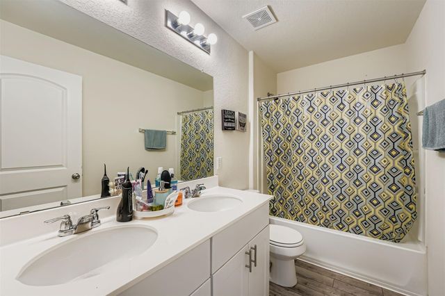 144 Gunther WAY, Taylor, TX 76574