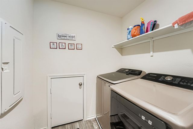 144 Gunther WAY, Taylor, TX 76574