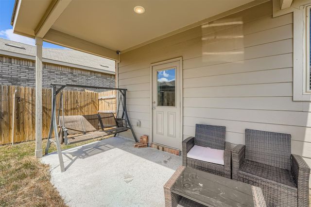 144 Gunther WAY, Taylor, TX 76574