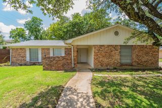 5209 Wolens Way, Fort Worth, TX 76133