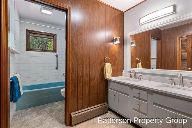 5087 Lake Harbor Road, Norton Shores, MI 49441