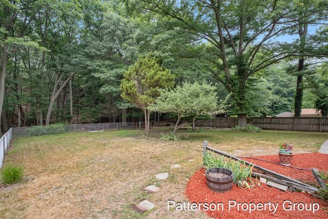 5087 Lake Harbor Road, Norton Shores, MI 49441