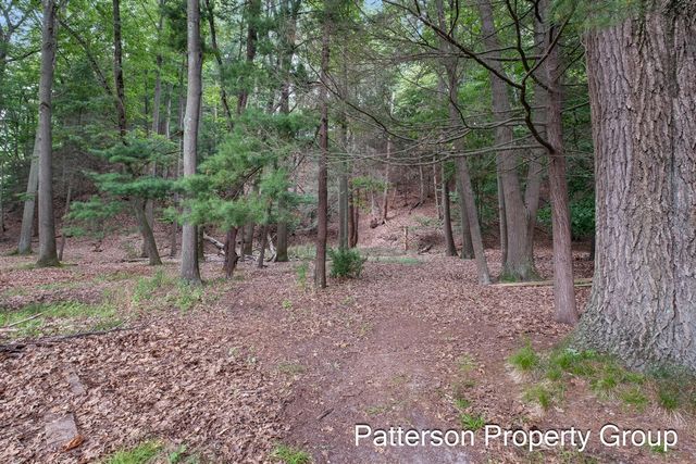 5087 Lake Harbor Road, Norton Shores, MI 49441