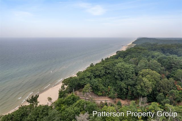 5087 Lake Harbor Road, Norton Shores, MI 49441