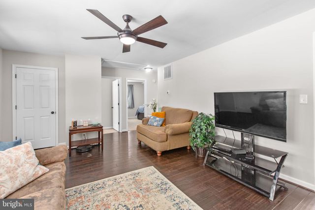 391 HOLLY CORNER RD, Fredericksburg, VA 22406