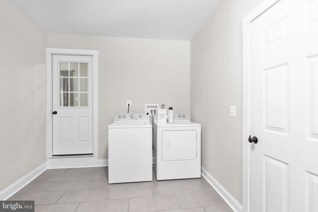 391 HOLLY CORNER RD, Fredericksburg, VA 22406