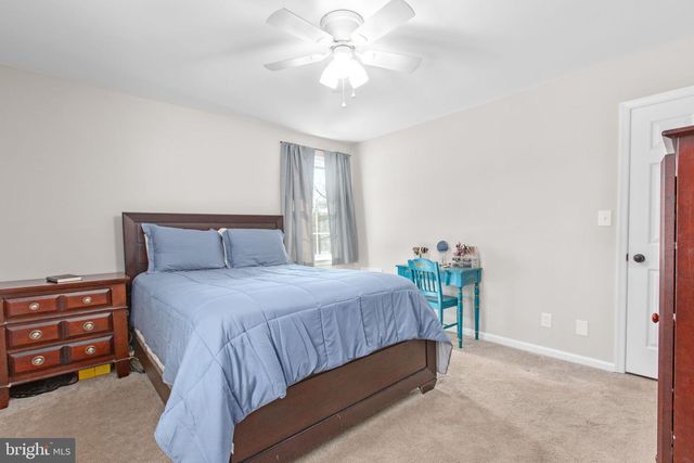 391 HOLLY CORNER RD, Fredericksburg, VA 22406