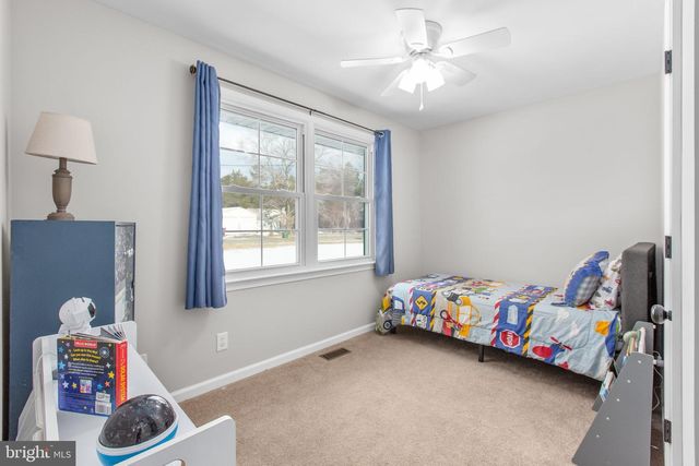 391 HOLLY CORNER RD, Fredericksburg, VA 22406