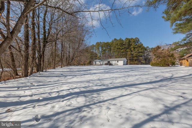 391 HOLLY CORNER RD, Fredericksburg, VA 22406