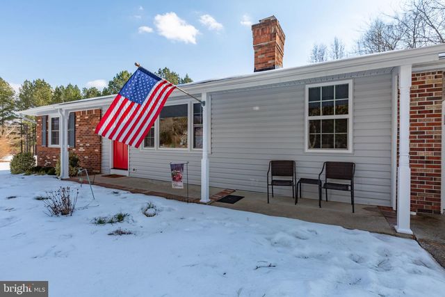 391 HOLLY CORNER RD, Fredericksburg, VA 22406