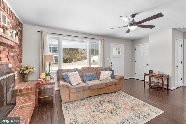 391 HOLLY CORNER RD, Fredericksburg, VA 22406