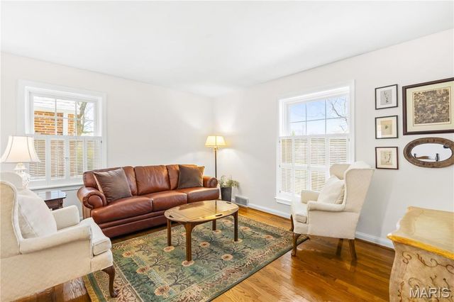 9244 Old Bonhomme Road, Olivette, MO 63132