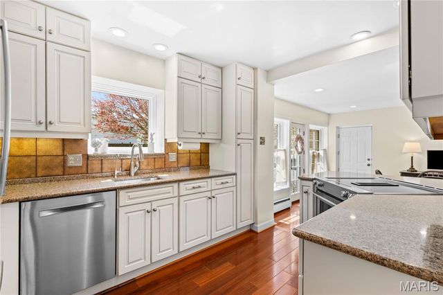 9244 Old Bonhomme Road, Olivette, MO 63132