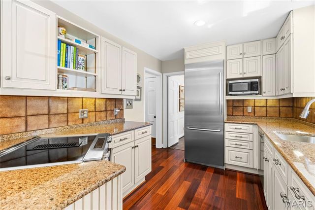 9244 Old Bonhomme Road, Olivette, MO 63132