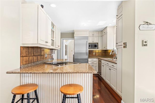 9244 Old Bonhomme Road, Olivette, MO 63132