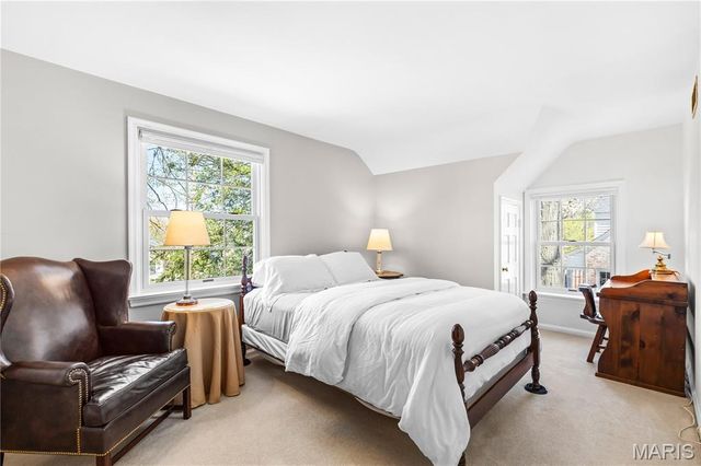 9244 Old Bonhomme Road, Olivette, MO 63132