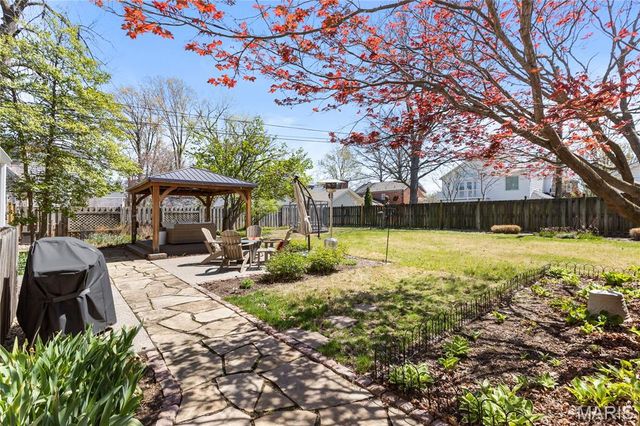 9244 Old Bonhomme Road, Olivette, MO 63132