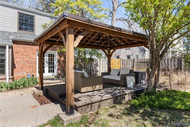 9244 Old Bonhomme Road, Olivette, MO 63132