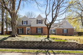 9244 Old Bonhomme Road, Olivette, MO 63132