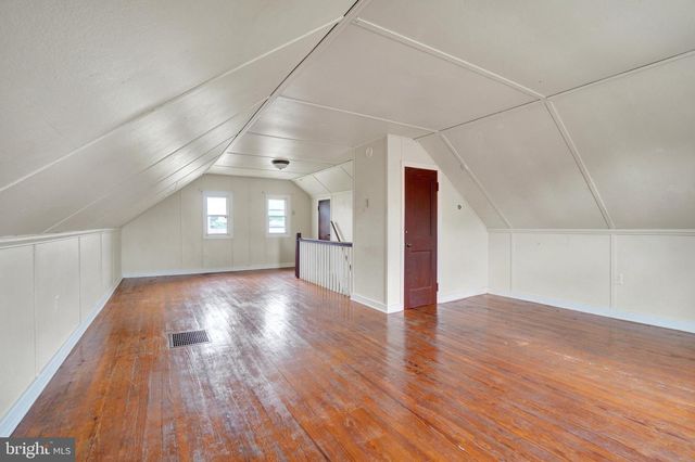 2016 ORANGE ST, York, PA 17404