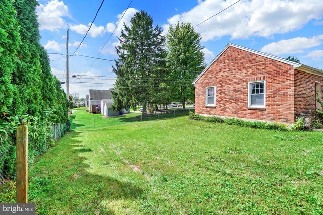 2016 ORANGE ST, York, PA 17404
