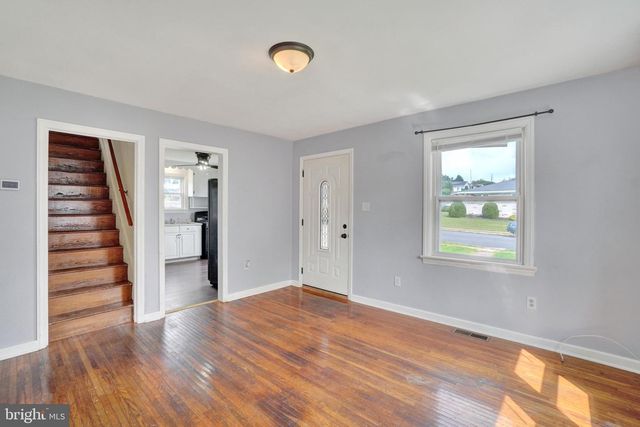 2016 ORANGE ST, York, PA 17404