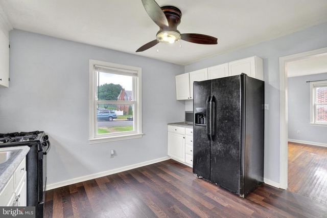 2016 ORANGE ST, York, PA 17404