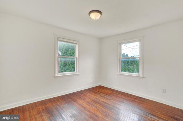 2016 ORANGE ST, York, PA 17404