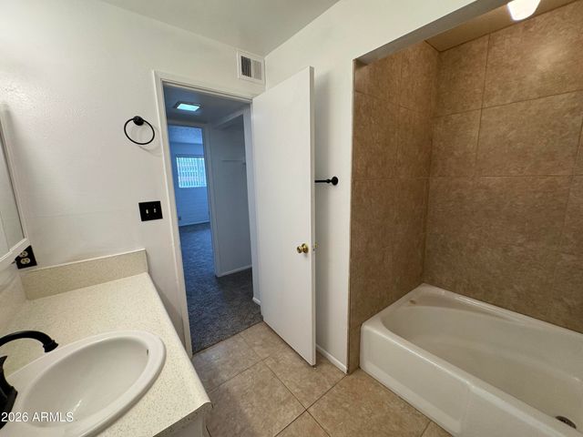 4917 N 73RD Street 17, Scottsdale, AZ 85251