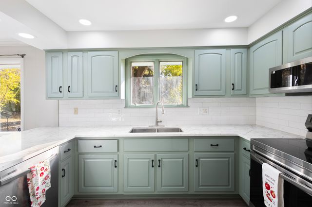 4589 Lincoln Road, Indianapolis, IN 46228