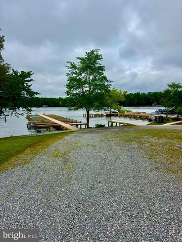 724 MITCHELL POINT RD, Mineral, VA 23117