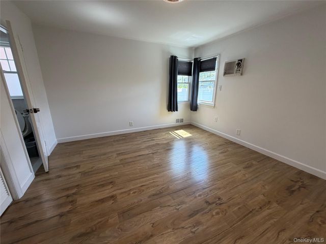 58-04 264th Street, Flushing, NY 11362