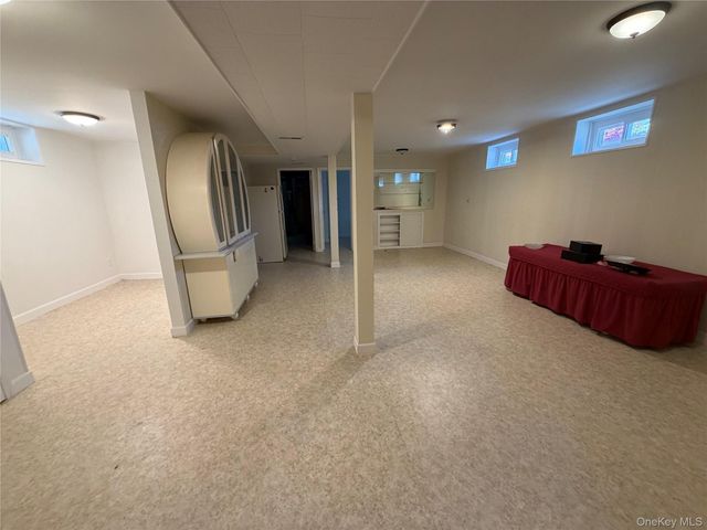58-04 264th Street, Flushing, NY 11362