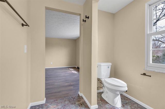 620 Lindford Drive, Bay Village, OH 44140