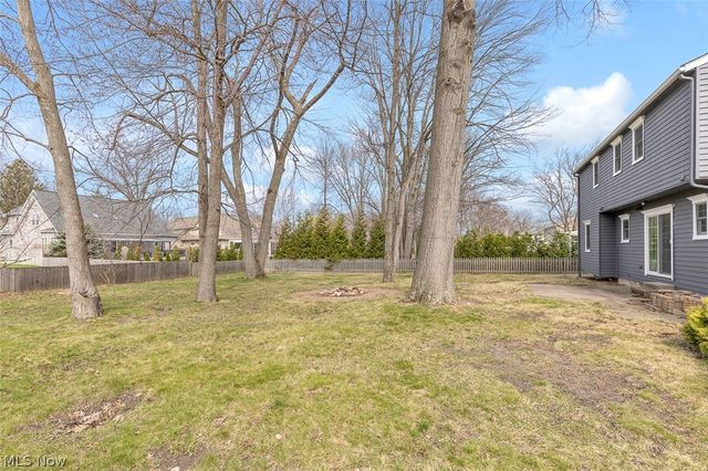 620 Lindford Drive, Bay Village, OH 44140