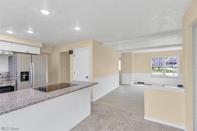 620 Lindford Drive, Bay Village, OH 44140