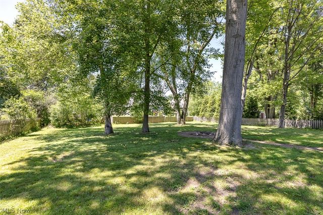620 Lindford Drive, Bay Village, OH 44140