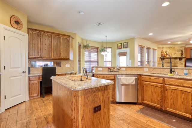 221 Chapel Hill Drive, Prosper, TX 75078