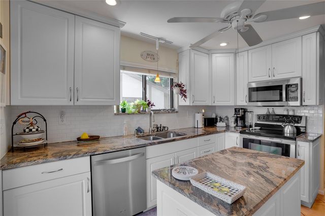 514 TABOR COURT C, Safety Harbor, FL 34695