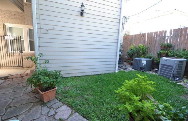 1505 Mcduffie Street, Houston, TX 77019
