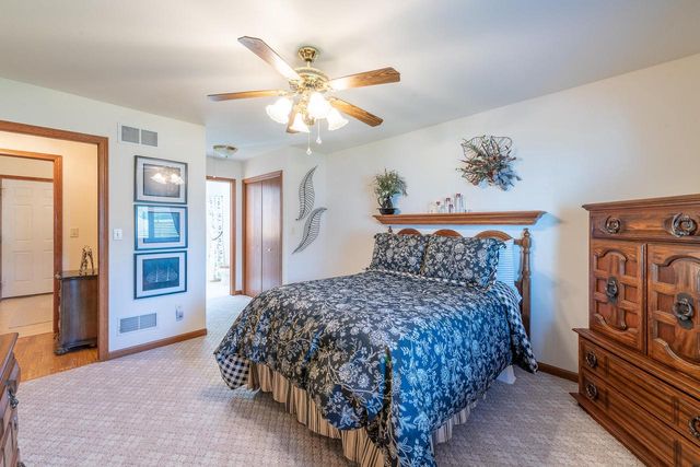 168 White Oak COURT, Union Grove, WI 53182