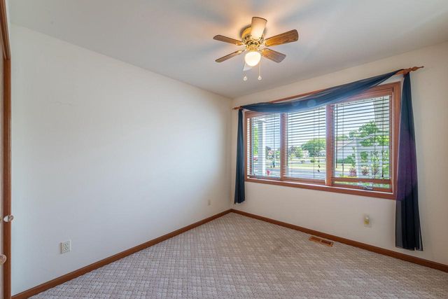 168 White Oak COURT, Union Grove, WI 53182
