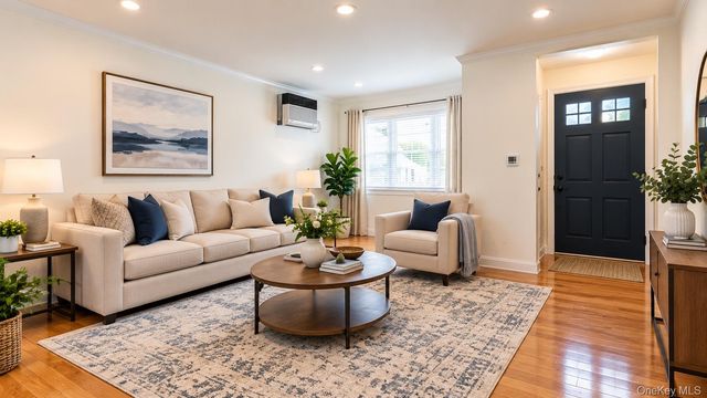 529 7th Avenue, New Hyde Park, NY 11040