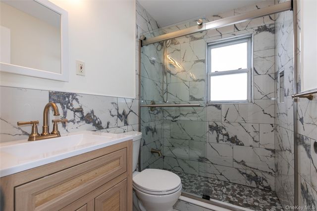 529 7th Avenue, New Hyde Park, NY 11040