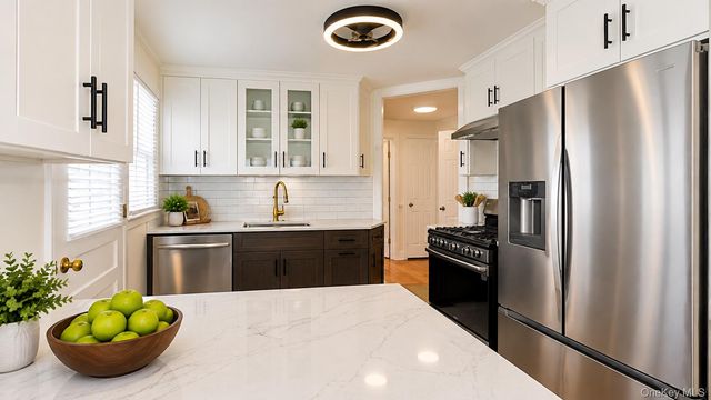 529 7th Avenue, New Hyde Park, NY 11040
