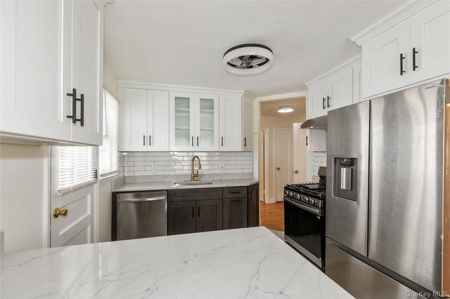 529 7th Avenue, New Hyde Park, NY 11040
