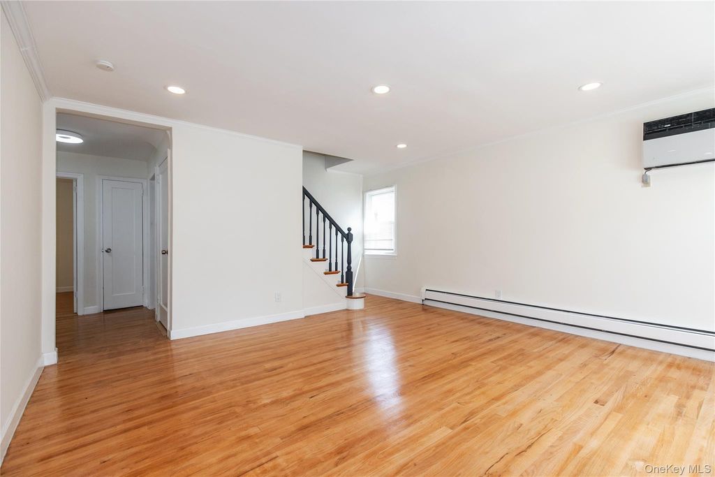 529 7th Avenue, New Hyde Park, NY 11040 — photo 5