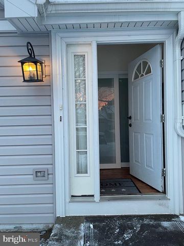 402 KOJUN CT, Sterling, VA 20164