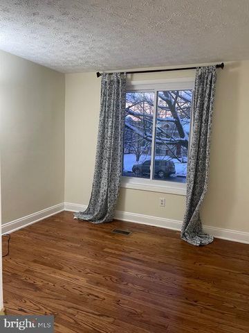 402 KOJUN CT, Sterling, VA 20164